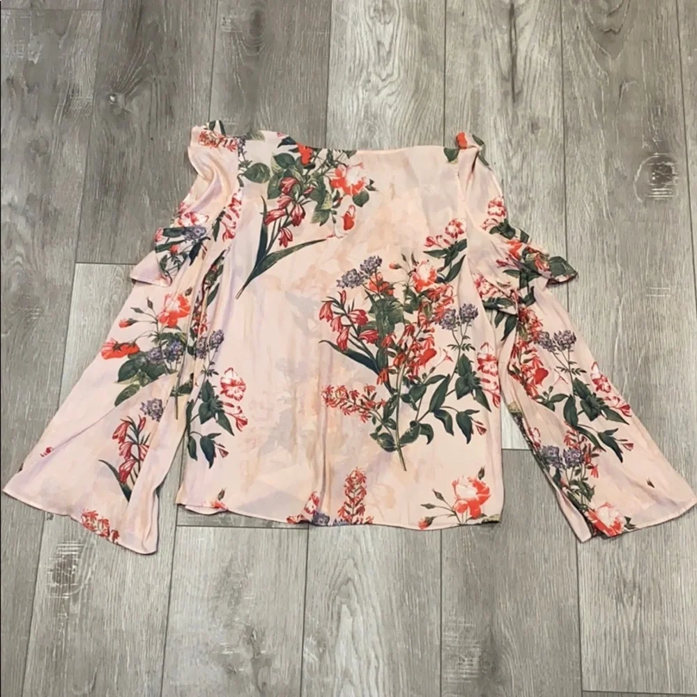 Curve Appeal Cold Shoulder Flutter Sleeve Blouse - Picture 6 of 6